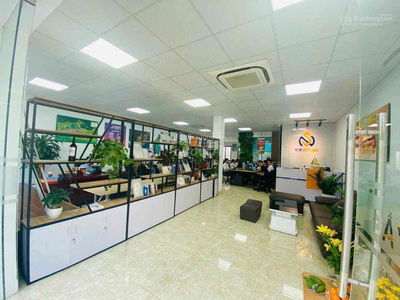 Gehäuse In Ha GJong, Vietnam Gehäuse In Ha GJong, Vietnam