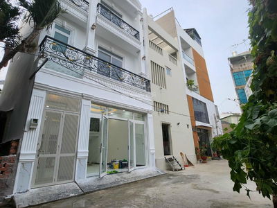 Housing in Nha Be, Vietnam  Housing in Nha Be, Vietnam