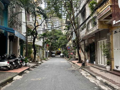 Gehäuse In Hanoi, Vietnam Gehäuse In Hanoi, Vietnam