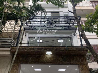 Gehäuse In Hanoi, Vietnam Gehäuse In Hanoi, Vietnam