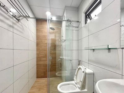 Bui Dinh Tuy Street, Vietnam Bui Dinh Tuy Street, Vietnam