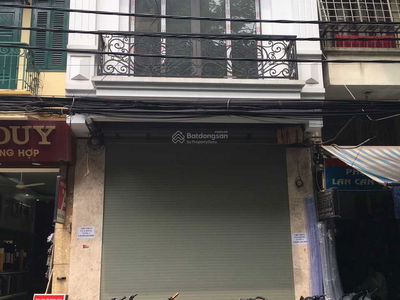 Gehäuse In Hanoi, Vietnam Gehäuse In Hanoi, Vietnam