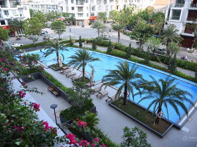 Him Lam Phú Đông, Vietnam Him Lam Phú Đông, Vietnam