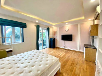 Nguyen Trai Street, Vietnam  Nguyen Trai Street, Vietnam