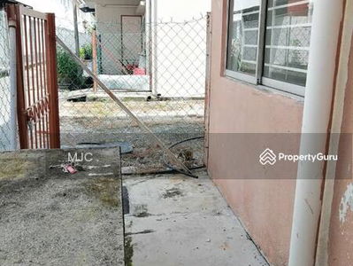 End Lot 2 storey house @ Taman Saga , Klang, Malaysia End Lot 2 storey house @ Taman Saga , Klang, Malaysia