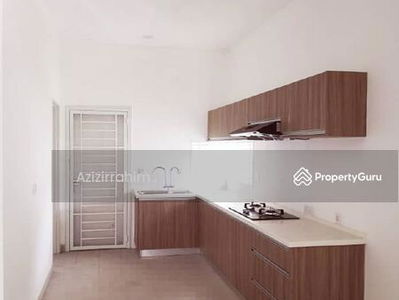 Corner Lot 3 Storey Semi D Clover Garden Residence, Malaysia Corner Lot 3 Storey Semi D Clover Garden Residence, Malaysia