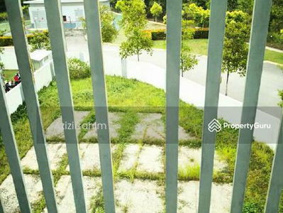 Corner Lot 3 Storey Semi D Clover Garden Residence, Malaysia Corner Lot 3 Storey Semi D Clover Garden Residence, Malaysia