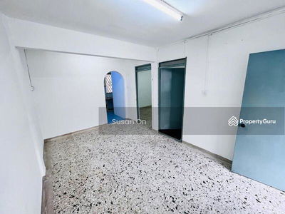 Flat Taman Ungku Tun Aminah, Malaysia Flat Taman Ungku Tun Aminah, Malaysia