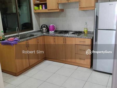 Molek Pine, Malaysia Molek Pine, Malaysia