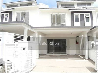 MRT New 2sty Terraced House Taman Dato Demang Equine Lp Seri Kembangan, Malaysia MRT New 2sty Terraced House Taman Dato Demang Equine Lp Seri Kembangan, Malaysia