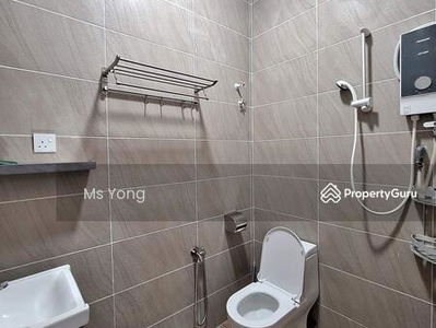 Gunung Rapat Ampang Taman Cempaka Ipoh Perak, Malaysia Gunung Rapat Ampang Taman Cempaka Ipoh Perak, Malaysia