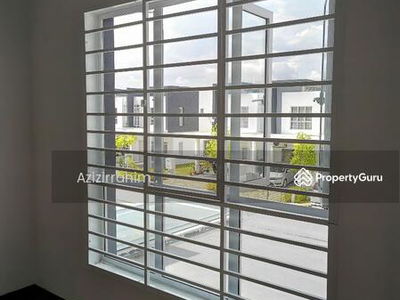 Partly Furnished 2 Storey Casa Green Cybersouth, Malaysia Partly Furnished 2 Storey Casa Green Cybersouth, Malaysia