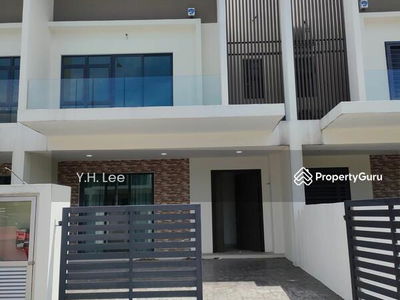 Terrace house at Semenyih, Malaysia Terrace house at Semenyih, Malaysia