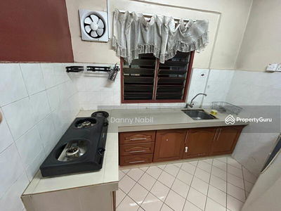 Flat PKNS Seksyen 7 Shah Alam, Malaysia Flat PKNS Seksyen 7 Shah Alam, Malaysia