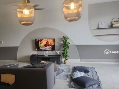 Trinity Pentamont, Malaysia Trinity Pentamont, Malaysia