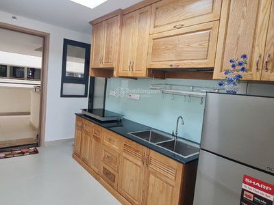 Topaz Twins, Vietnam Topaz Twins, Vietnam