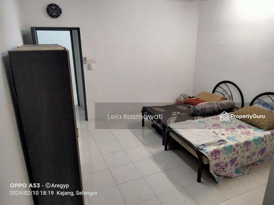 Puncak Hijauan, Malaysia Puncak Hijauan, Malaysia