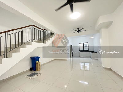 Robin @ Rimbayu, Malaysia Robin @ Rimbayu, Malaysia