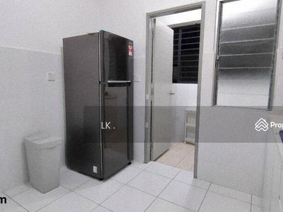 Axis Crown, Malaysia Axis Crown, Malaysia