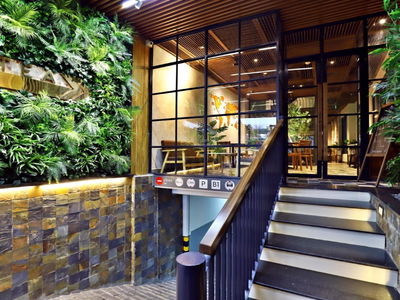 Au Co Street, Vietnam Au Co Street, Vietnam