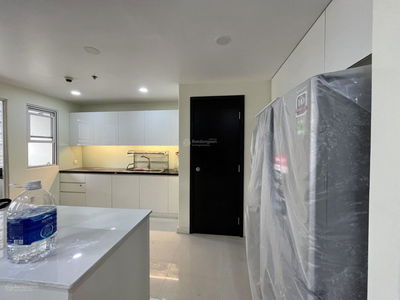 Sunrise City, Vietnam  Sunrise City, Vietnam