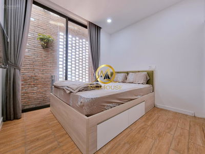 Le Van Sy Street, Vietnam Le Van Sy Street, Vietnam