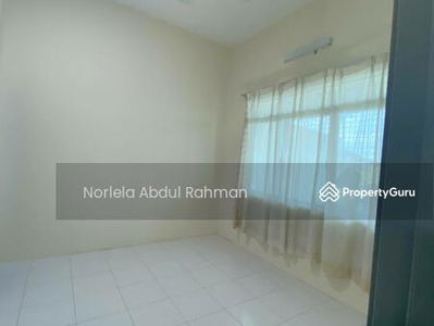 Taman Dataran abadi, Sepang, Malaysia Taman Dataran abadi, Sepang, Malaysia