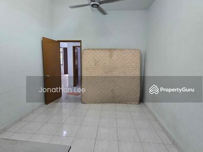 Muatira Rini, Malaysia Muatira Rini, Malaysia