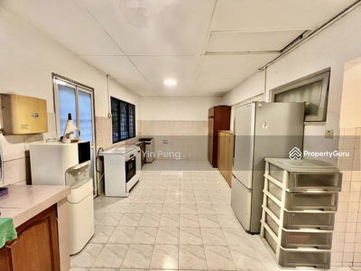 Well kept condition - fully extended, Malaysia Well kept condition - fully extended, Malaysia