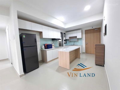 Topaz Twins, Vietnam Topaz Twins, Vietnam