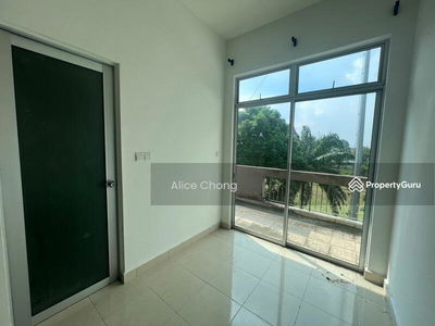 Bandar Putra, Kulai (Gate C), Malaysia Bandar Putra, Kulai (Gate C), Malaysia