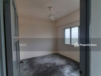 Pangsapuri Blok K (Phasa 8) @ Taman Bukit Mewah, Kajang, Malaysia Pangsapuri Blok K (Phasa 8) @ Taman Bukit Mewah, Kajang, Malaysia