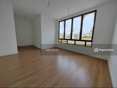 Jovita, Malaysia Jovita, Malaysia