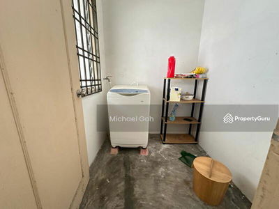 Jalan Cendrawasih@Bandar Putra, Malaysia Jalan Cendrawasih@Bandar Putra, Malaysia