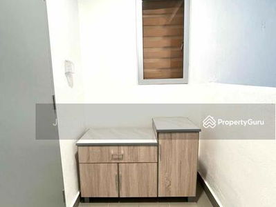 Kiara Kasih, Malaysia Kiara Kasih, Malaysia