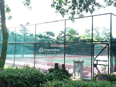 Molek Pine, Malaysia Molek Pine, Malaysia