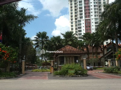 Molek Pine, Malaysia Molek Pine, Malaysia