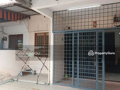 Ipoh Bercham partially furnished double storey house for rent, Malaysia Ipoh Bercham partially furnished double storey house for rent, Malaysia