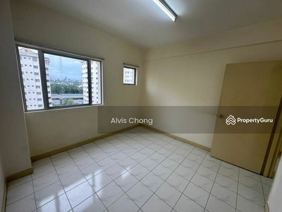 D'aman Crimson, Malaysia D'aman Crimson, Malaysia