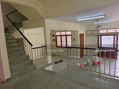 Ough, Malaysia Ough, Malaysia