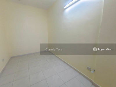 Ough, Malaysia Ough, Malaysia