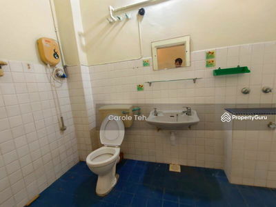 Ough, Malaysia Ough, Malaysia