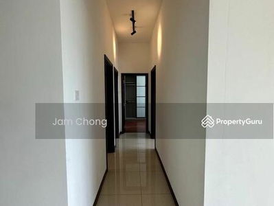 Molek Regency, Malaysia Molek Regency, Malaysia