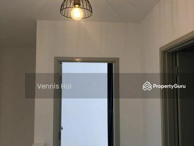 Robin @ Rimbayu, Malaysia Robin @ Rimbayu, Malaysia