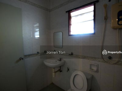 Sri Suria, Bukit Rimau, Malaysia Sri Suria, Bukit Rimau, Malaysia