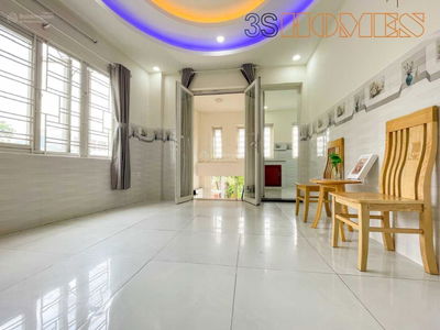 Bach Dang Street, Vietnam Bach Dang Street, Vietnam