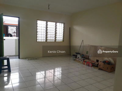 Taman Kepong Indah Flat, Malaysia Taman Kepong Indah Flat, Malaysia