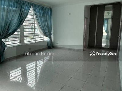 End Lot Spacious Land 2 Storey Terrace Section 4 Bandar baru bangi, Malaysia End Lot Spacious Land 2 Storey Terrace Section 4 Bandar baru bangi, Malaysia