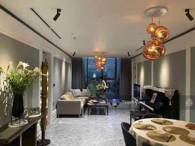 D’. Le Roi Soleil, Vietnam D’. Le Roi Soleil, Vietnam