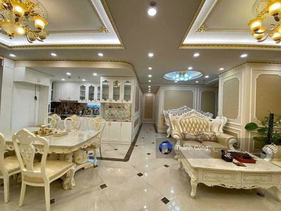 D’. Le Roi Soleil, Vietnam D’. Le Roi Soleil, Vietnam